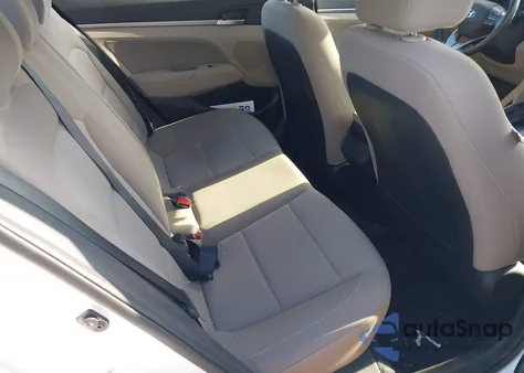 2019 Hyundai Elantra Value Edition z USA, uszkodzony, nr VIN 5NPD84LF5KH418920